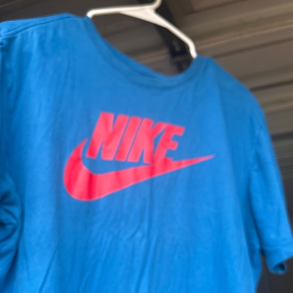 Men’s XL Nike Shirts - Picture 2 of 3